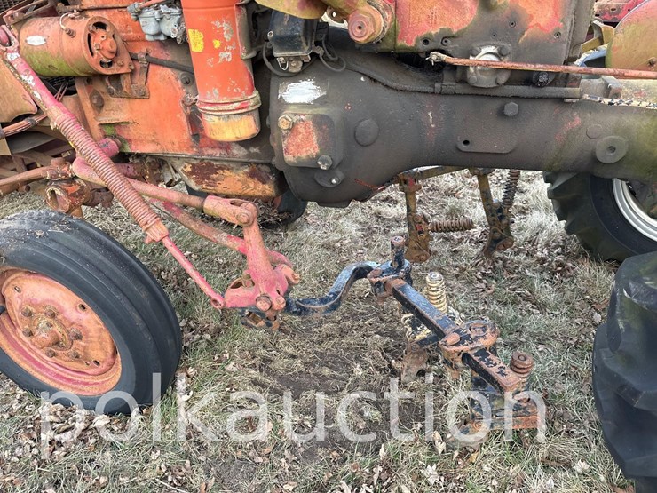 farmall-140-(sn#-26913)-(hess)-image-14