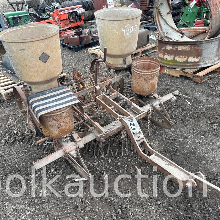 ALLIS CHALMERS SNAP COUPLER 2-ROW PLANTER (WF)