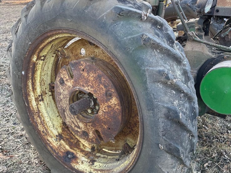 john-deere-720-image-8