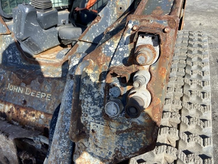 2023-deere-317g-image-38