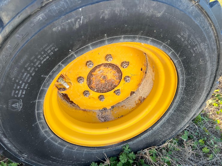 2012-deere-328e-image-24