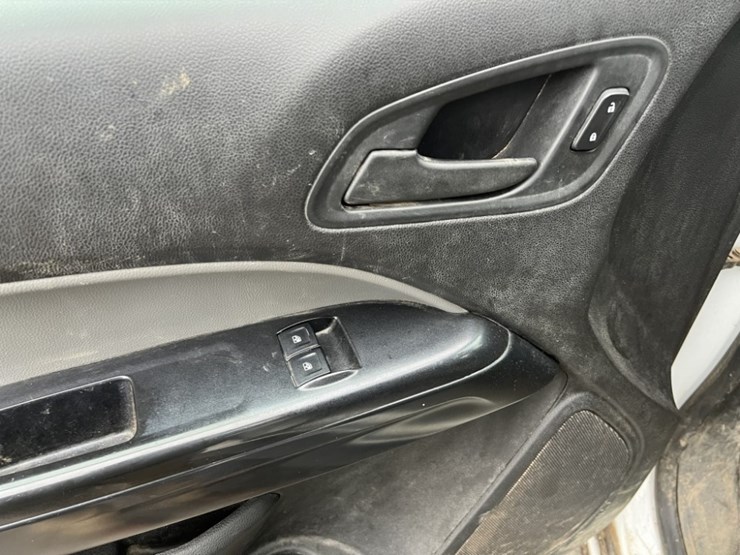 2016-chevrolet-colorado-image-34