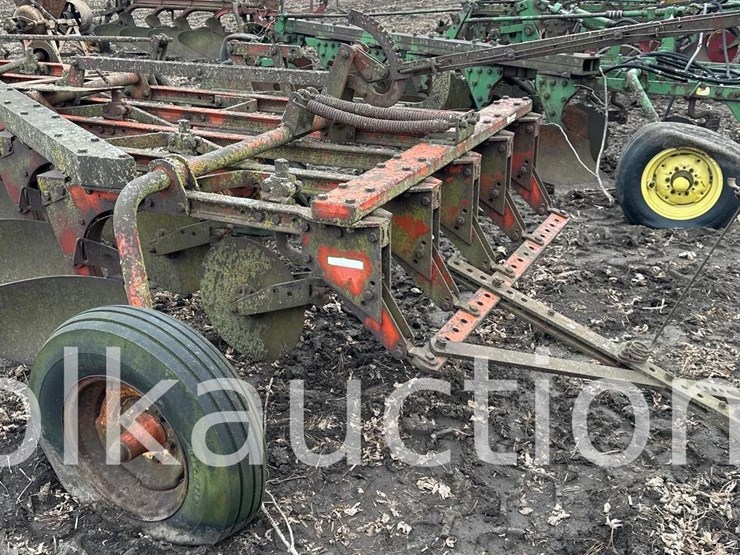 case-6-bottom-pull-type-plow---14"-(hess)-image-1