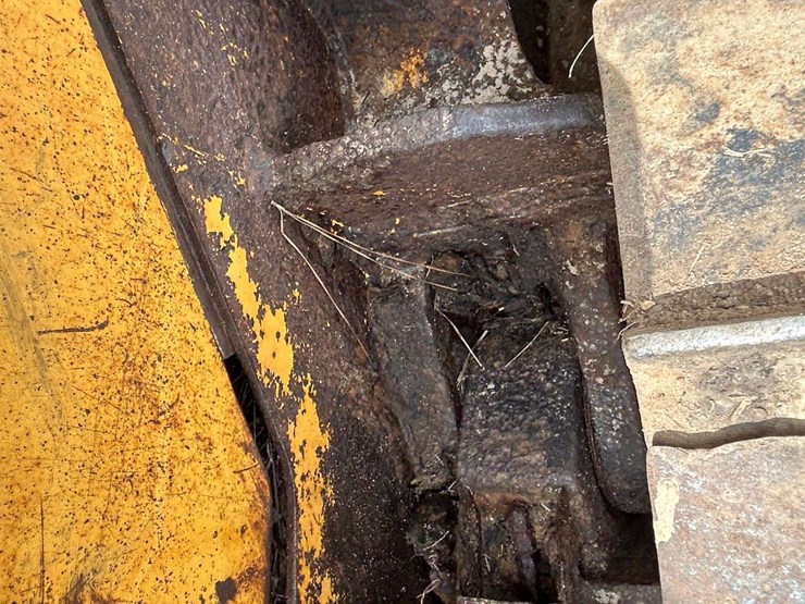 caterpillar-d4g-lgp-image-50