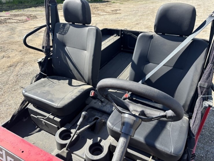 2022-mahindra-roxor-4x4-utility-cart-image-14