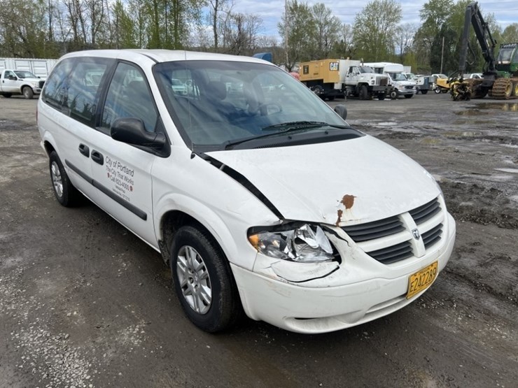 2007-dodge-grand-caravan-image-2