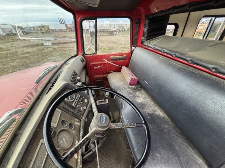 1991-ford-l8000-image-33