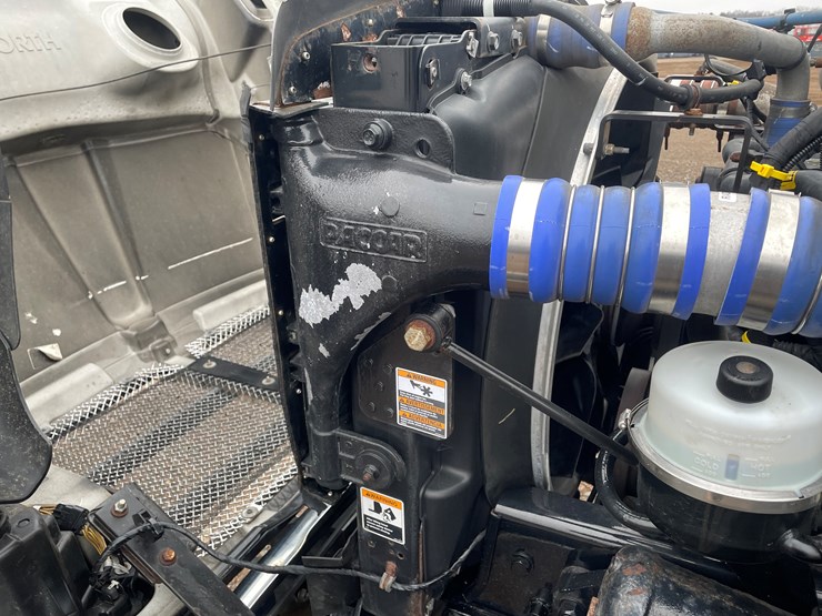 2022-kenworth-t370-image-33