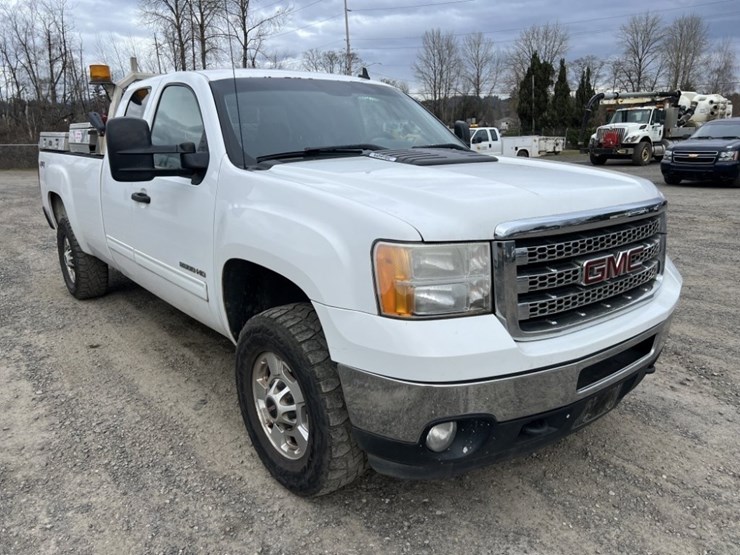 2012-gmc-2500-image-2