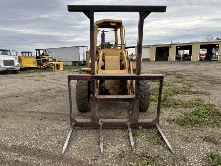 1970-caterpillar-920-image-8