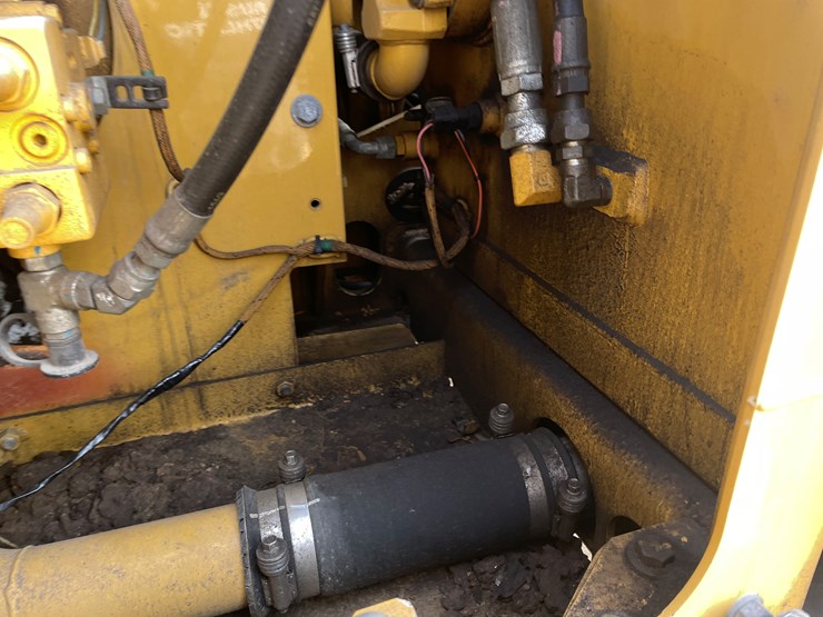 caterpillar-312f-image-33