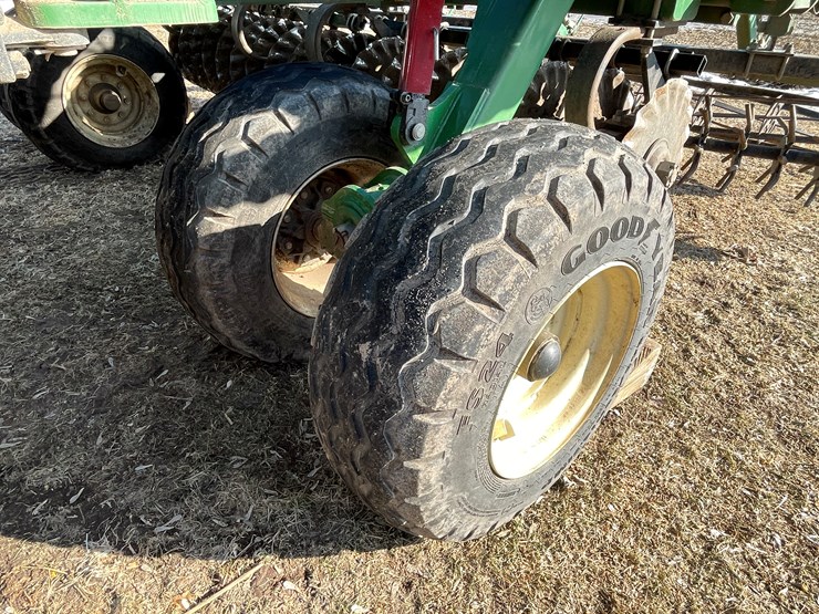 great-plains-2400tm-image-20