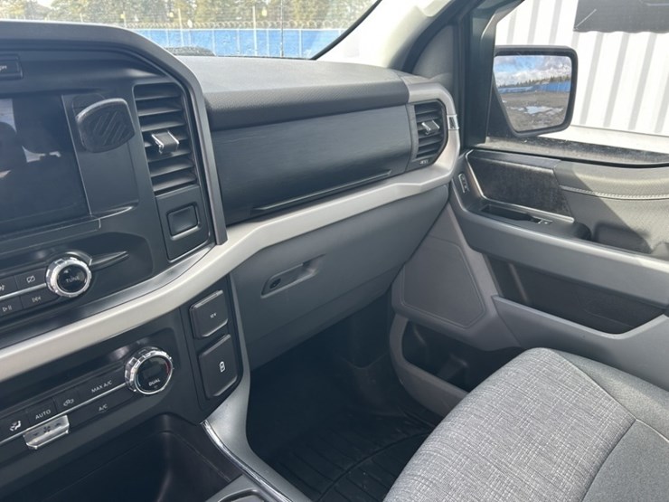 2021-ford-f150-xlt-image-15