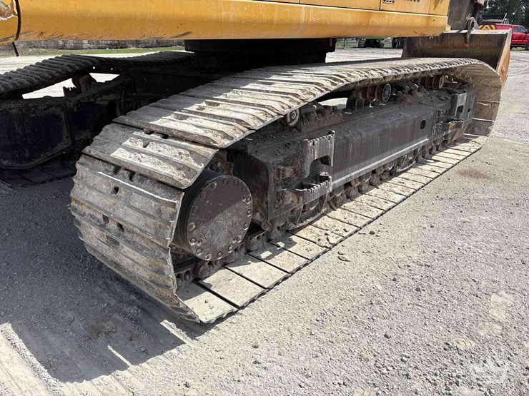 2020-deere-470g-lc-image-31