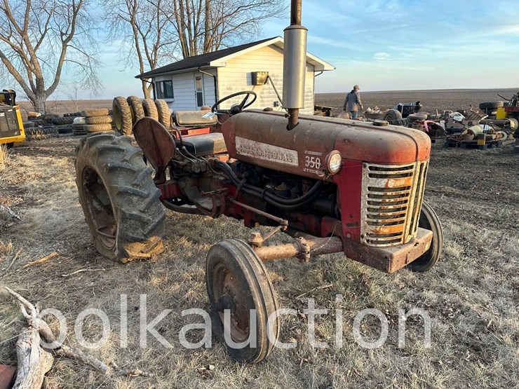 case-ih-350-image-3