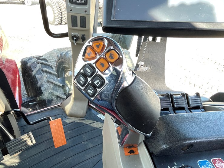 case-ih-magnum-315-image-79