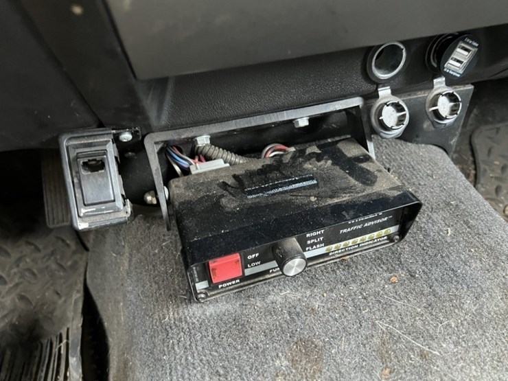 2012-chevrolet-colorado-lt-image-35