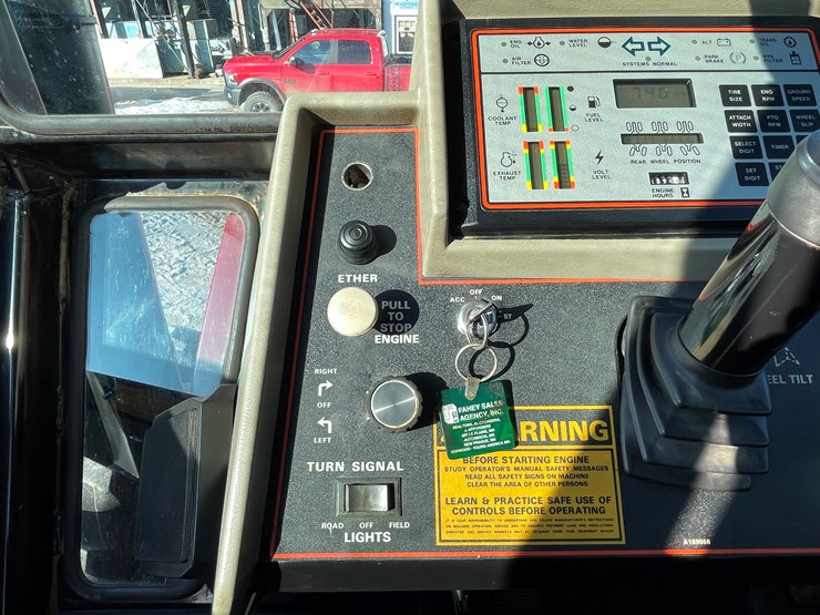 1984-case-ih-4994-image-77