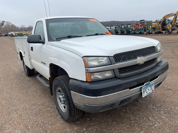 2003-chevrolet-silverado-2500hd-image-4