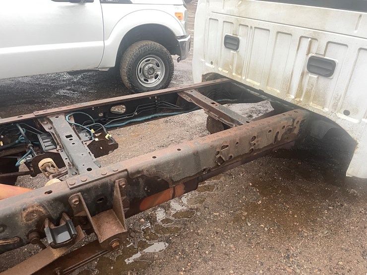 2013-ford-f550-image-10