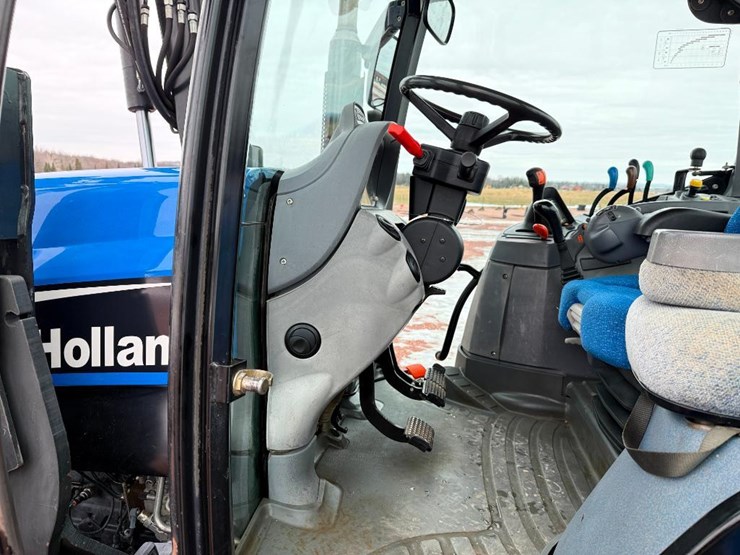new-holland-ts115a-image-48
