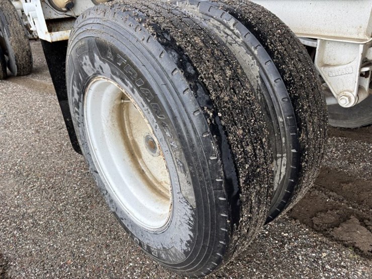 1974-titan-trailer-image-11