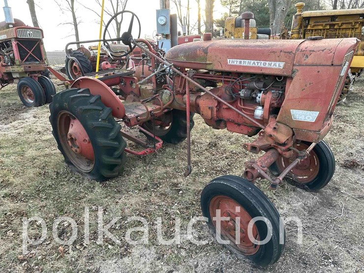 farmall-140-(sn#-58908)-(hess)-image-4