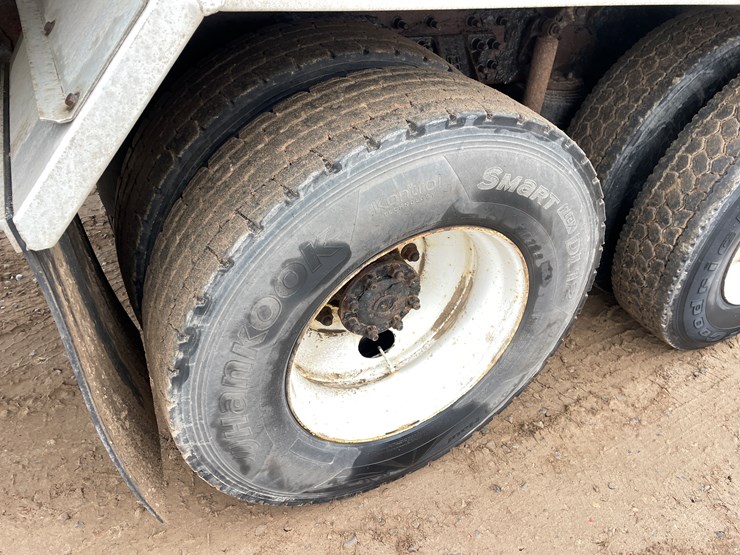 #1037-•-2009-international-navistar-fuel-truck-(has-mn-title)-image-43