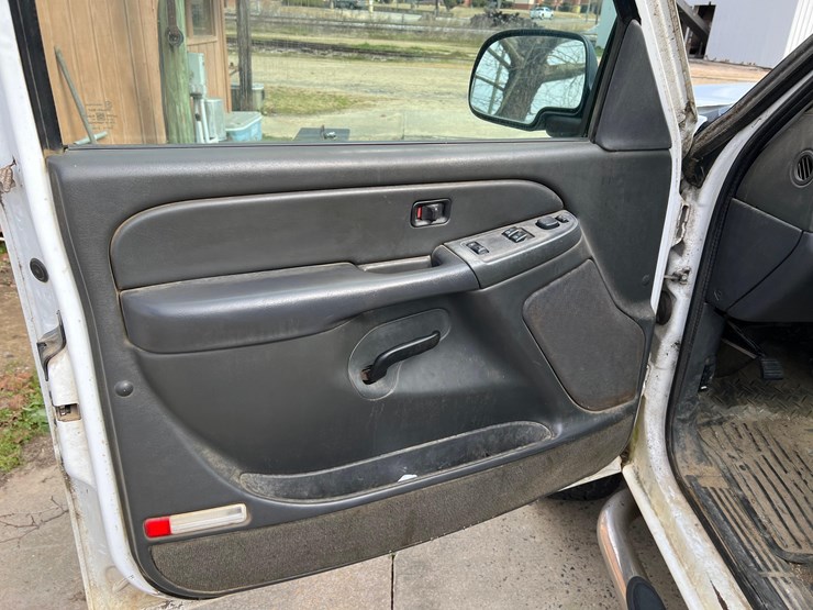 chevrolet-2500hd-image-33