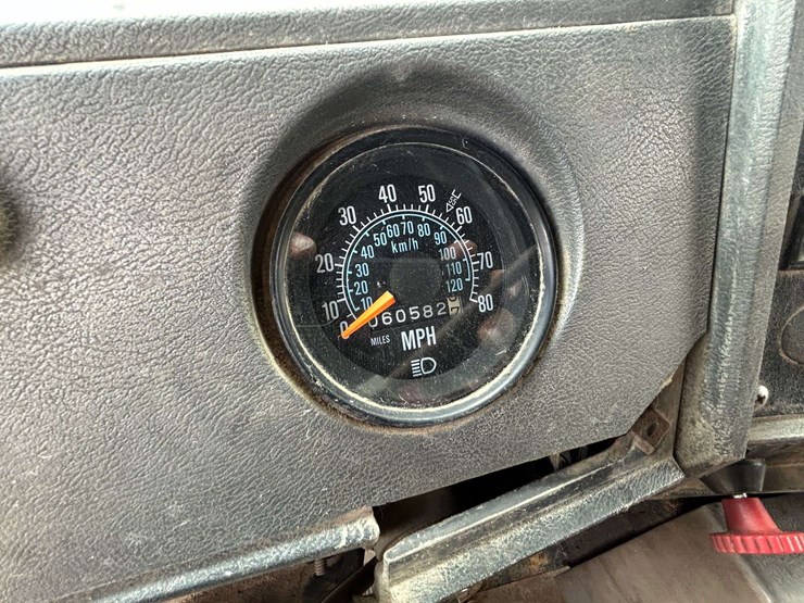 1995-mack-rd688-image-43