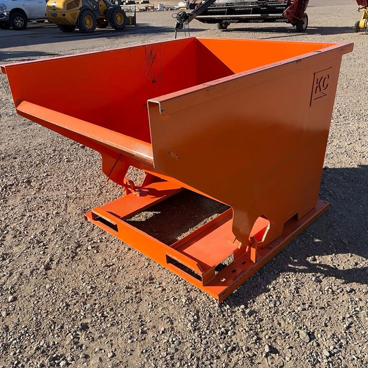 Self Dumping Hopper With Fork Pockets