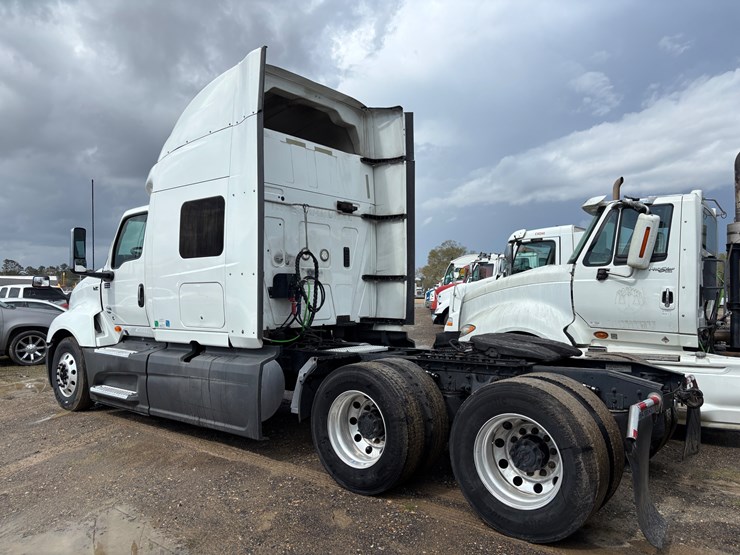 2018-international-lt-image-3