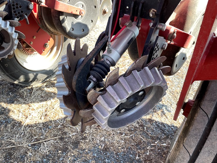 2020-case-ih-2150-image-30