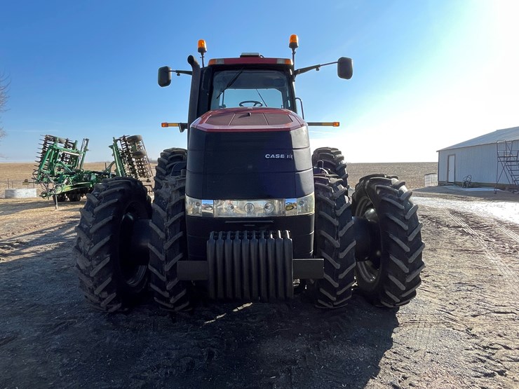 case-ih-magnum-315-image-2