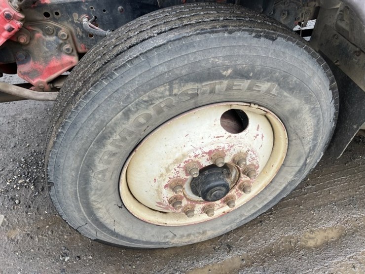 1995-ford-l9000-image-13