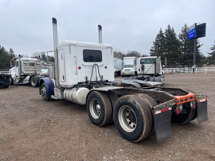 2007-peterbilt-379-image-2