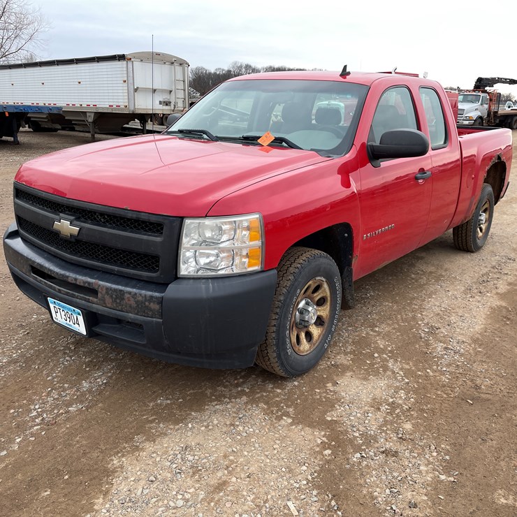 #1475 • 2009 Chevy Silverado (Has MN Title)
