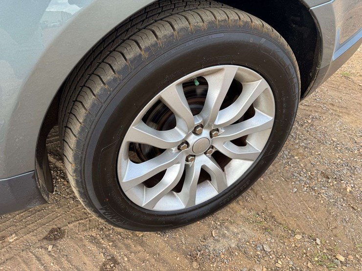 2016-land-rover-range-rover-image-26