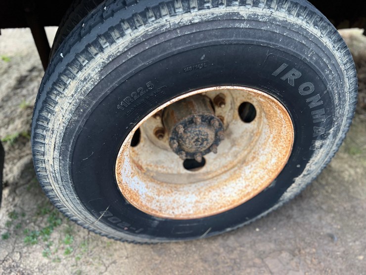 1999-mack-ch613-image-55