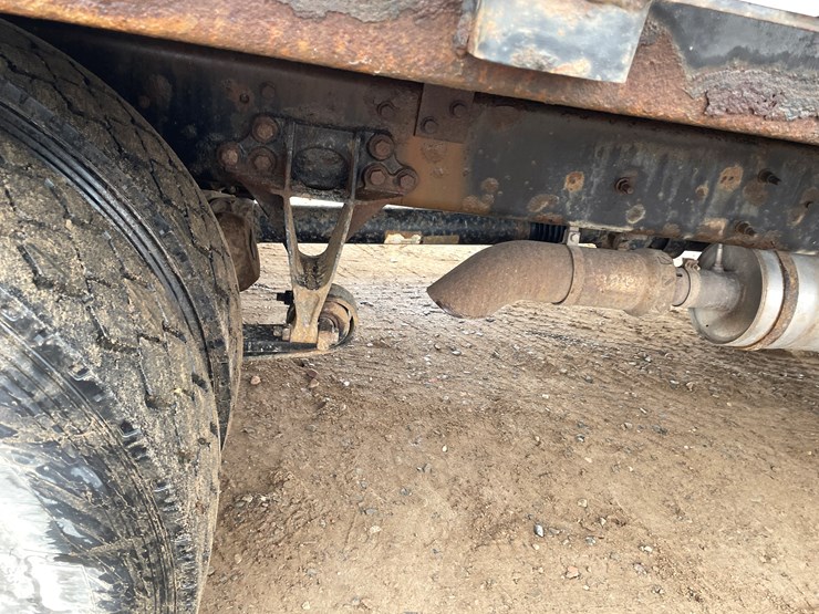 2012-ford-f650-image-34