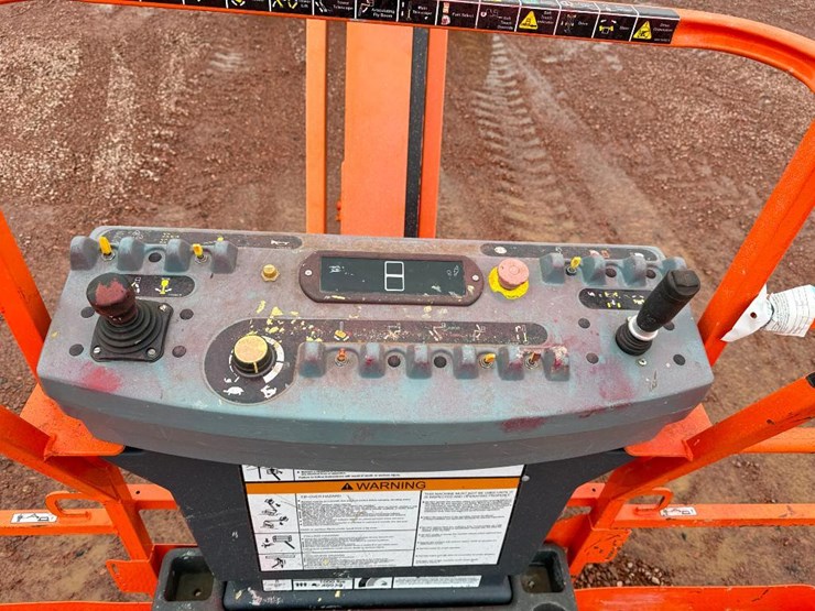 jlg-660sj-image-40