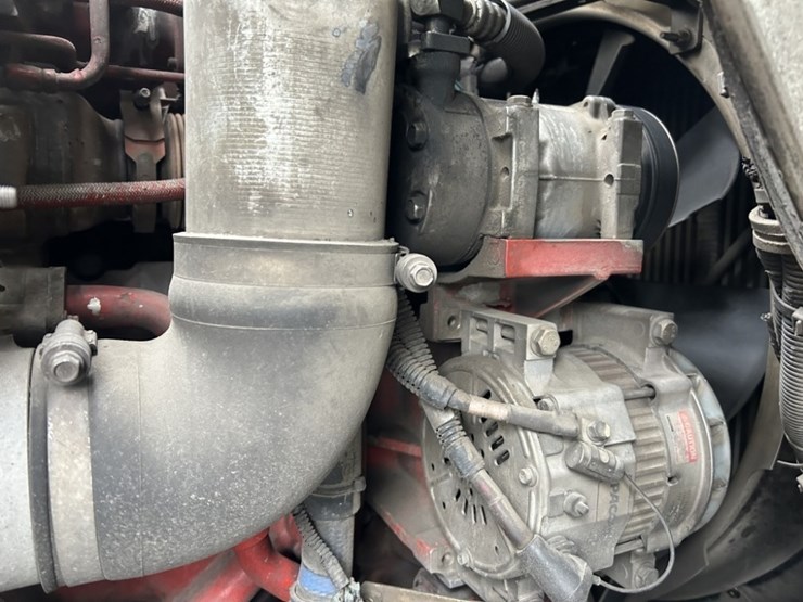 2014-peterbilt-320-image-56