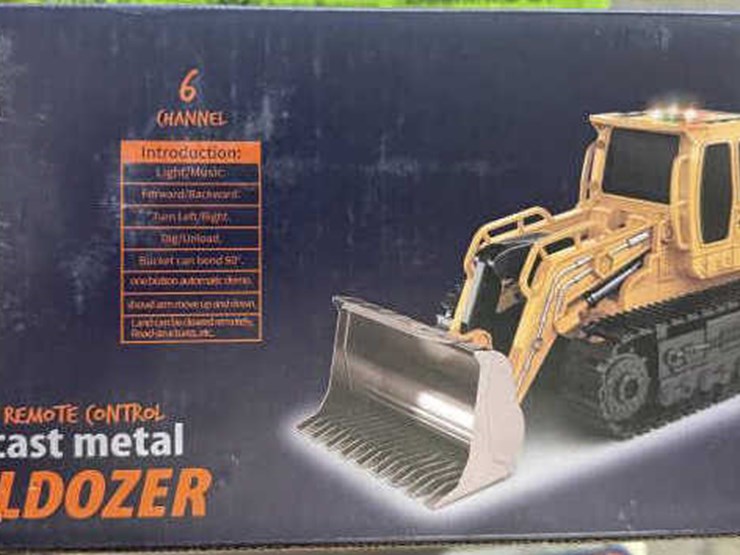 #126-•-die-cast-remote-control-bulldozer-image-1