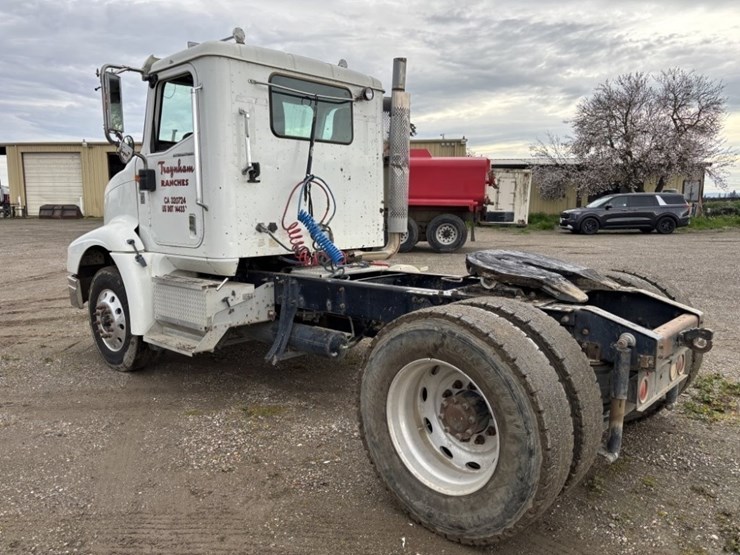 2002-international-9200i-image-3