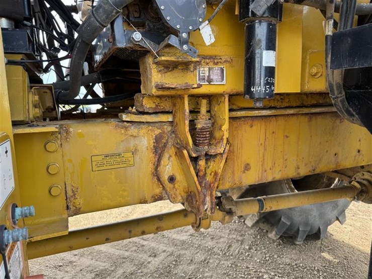 2005-john-deere-100-image-46