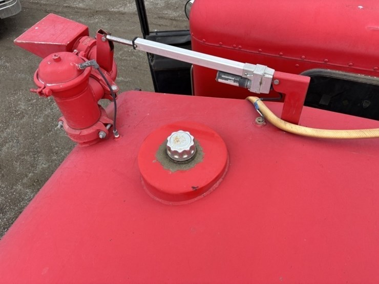 2001-peterbilt-357-image-46