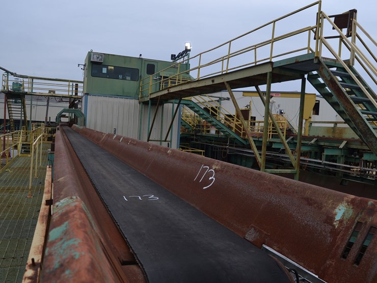 24"x135'-log-belt-trough-w/-8-arm-log-sweep-no-drive-image-1