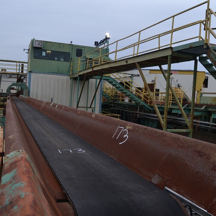 24"X135' LOG BELT TROUGH W/ 8 ARM LOG SWEEP NO DRIVE