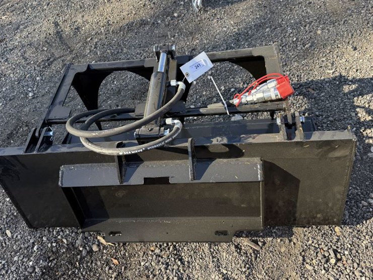 #241-•-mini-skid-steer-plate-grapple-image-4