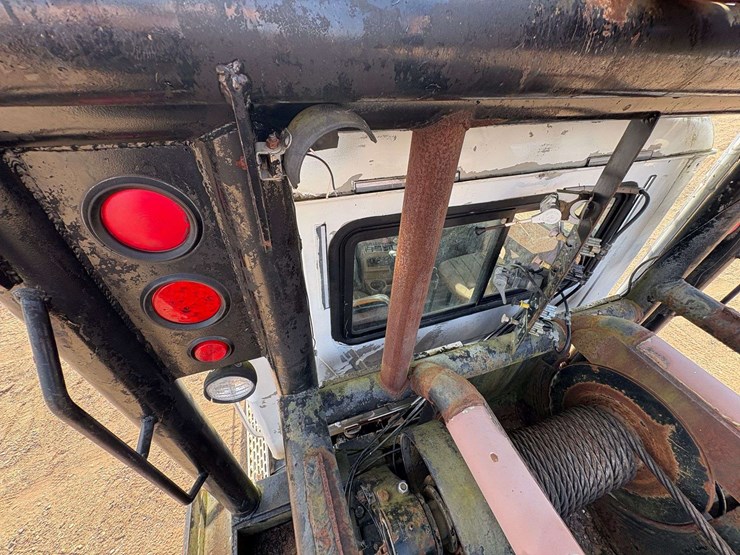 2007-mack-granite-cv713-image-25